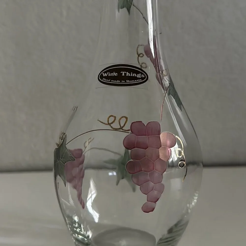Wine n Things Grape print Wine decanter / carafe in great condition